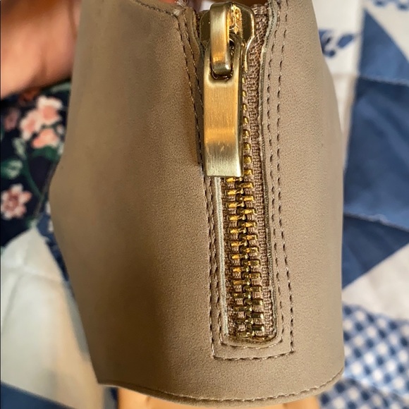 Heeled booties - Picture 2 of 4